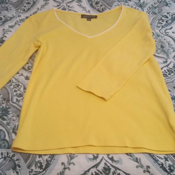 2 for $12 JNY Yellow 3/4 Sleeve Cotton Tee Shirt Size Small - Picture 5 of 7